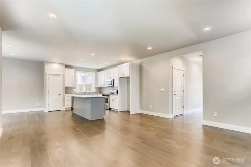 Property photo for 411 205th Street Sw #a, Lynnwood photo 10