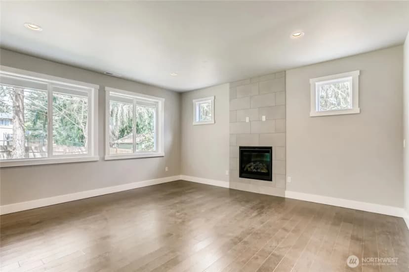 Property photo for 411 205th Street Sw #a, Lynnwood photo 8