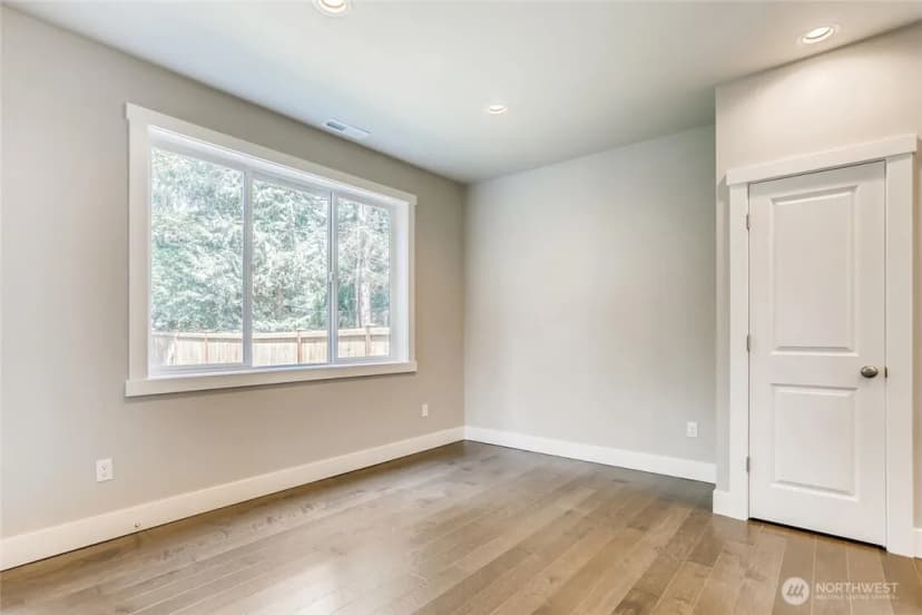 Property photo for 411 205th Street Sw #a, Lynnwood photo 15