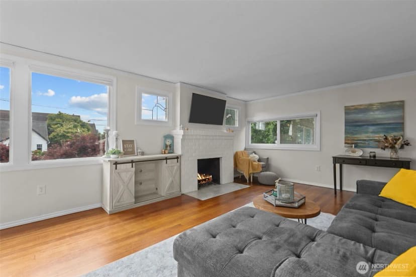 Property photo for 3410 61st Ave Sw, Seattle photo 8