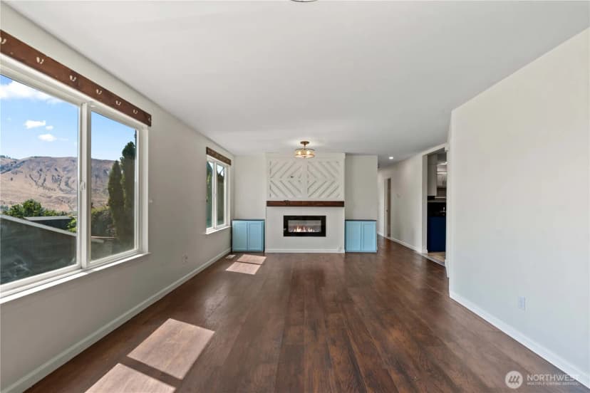 Property photo for 608 S Lawler Avenue, East Wenatchee photo 4
