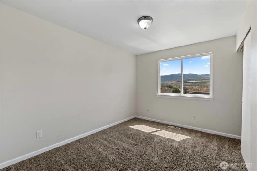 Property photo for 608 S Lawler Avenue, East Wenatchee photo 15