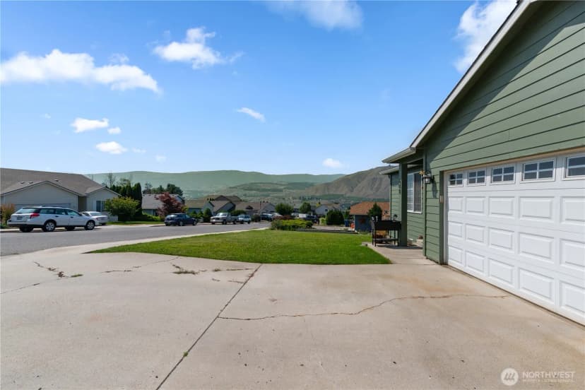 Property photo for 608 S Lawler Avenue, East Wenatchee photo 20