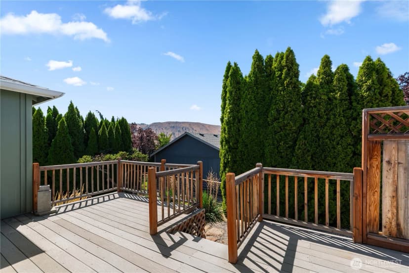 Property photo for 608 S Lawler Avenue, East Wenatchee photo 17