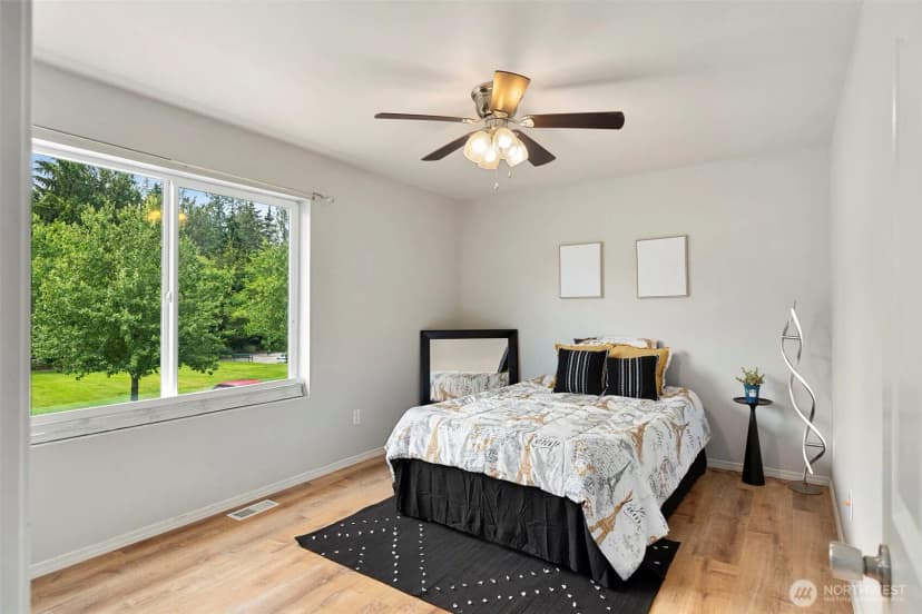 Property photo for 2345 Sw Siskin Circle, Port Orchard photo 27