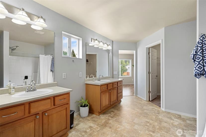 Property photo for 2345 Sw Siskin Circle, Port Orchard photo 20