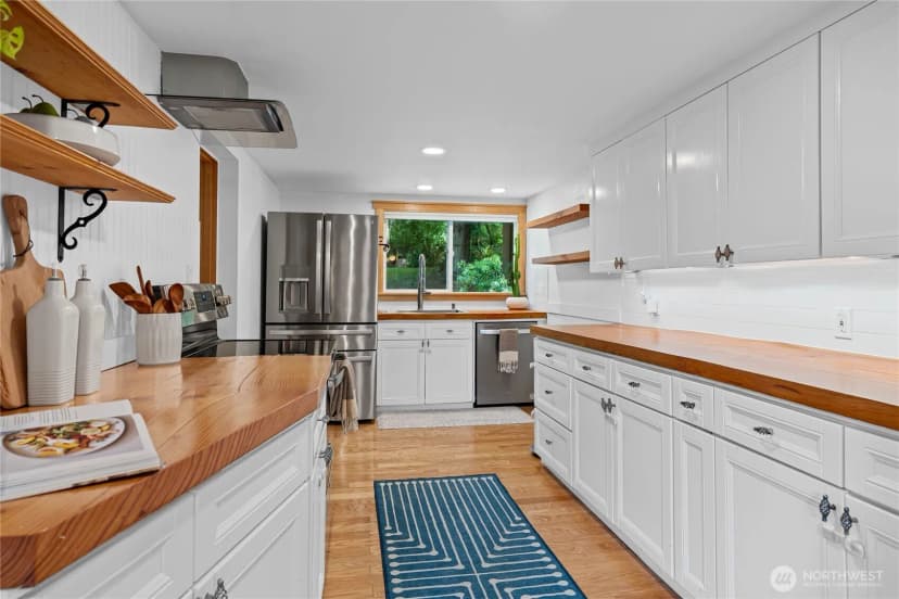 Property photo for 3555 S Holmes View Drive, Langley photo 9
