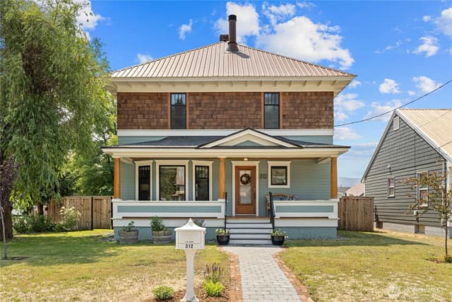 Property photo for 312 E 3rd Street, Cle Elum photo 2