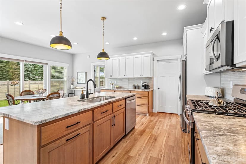 Property photo for 2101 Snowbush Street, Lynden photo 12