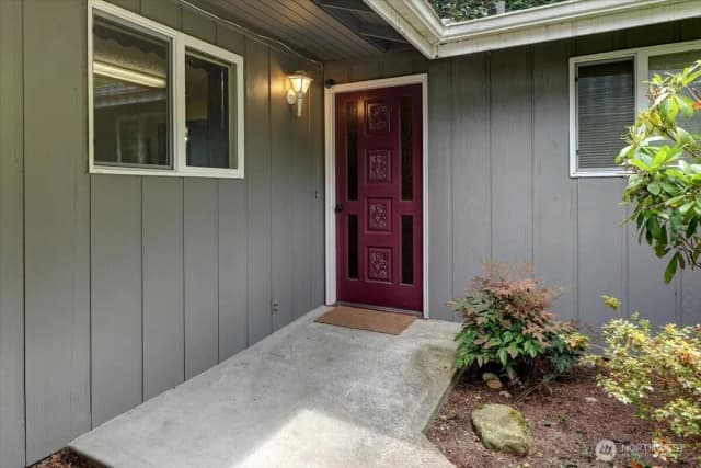 Property photo for 2305 Lakemoor Drive Sw, Olympia photo 2