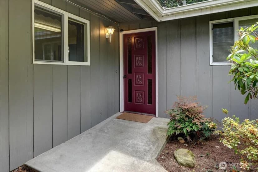 Property photo for 2305 Lakemoor Drive Sw, Olympia photo 2