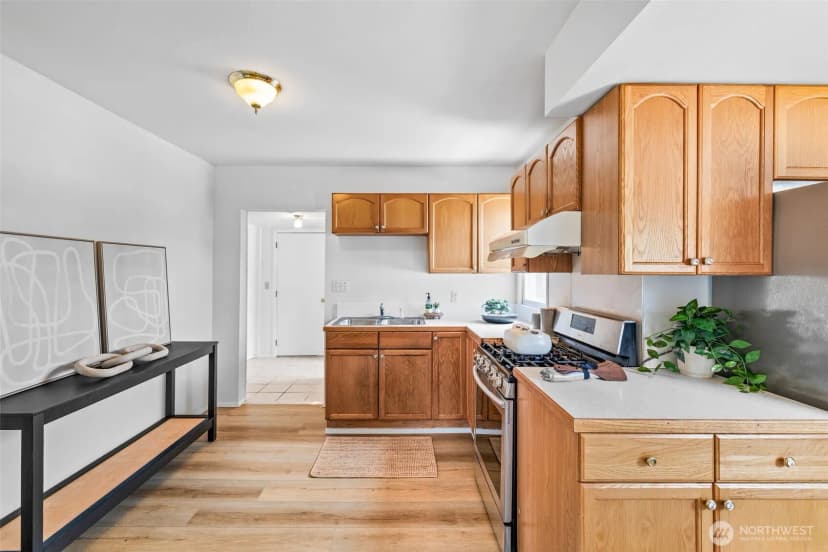 Property photo for 6719 46th Avenue S, Seattle photo 8