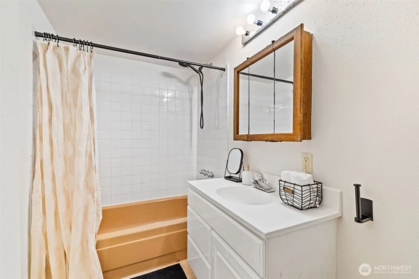 Property photo for 6719 46th Avenue S, Seattle photo 26