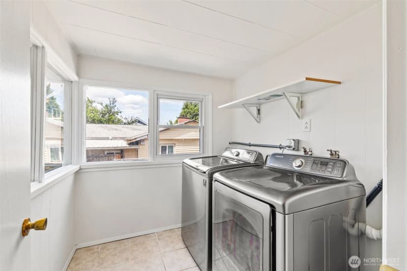 Property photo for 6719 46th Avenue S, Seattle photo 10