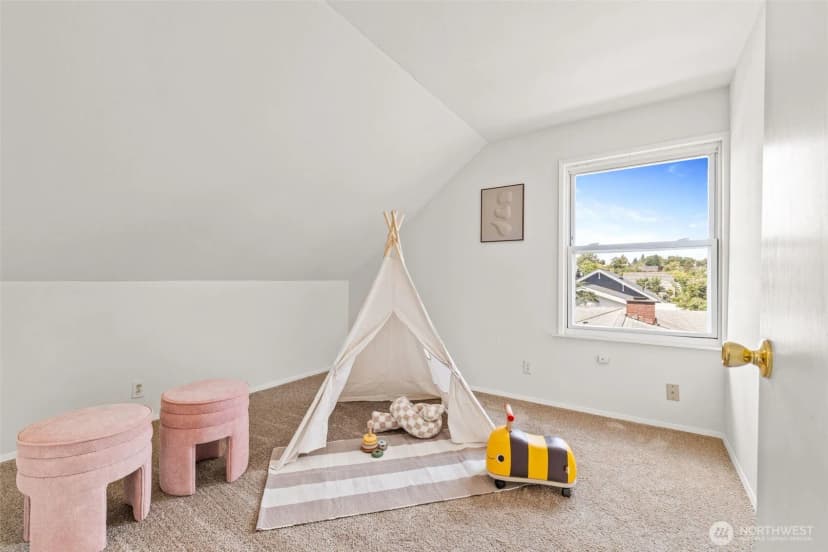 Property photo for 6719 46th Avenue S, Seattle photo 17