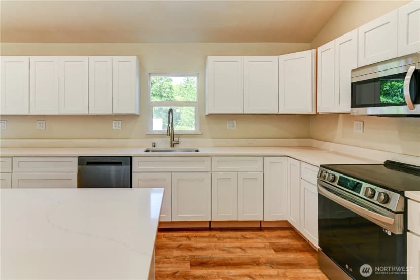 Property photo for 5411 Steamboat Island Road Nw, Olympia photo 12