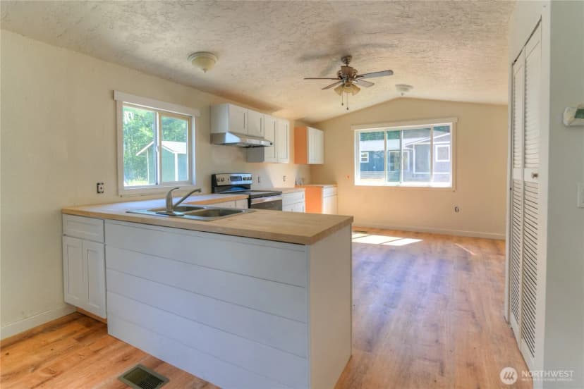 Property photo for 5411 Steamboat Island Road Nw, Olympia photo 24