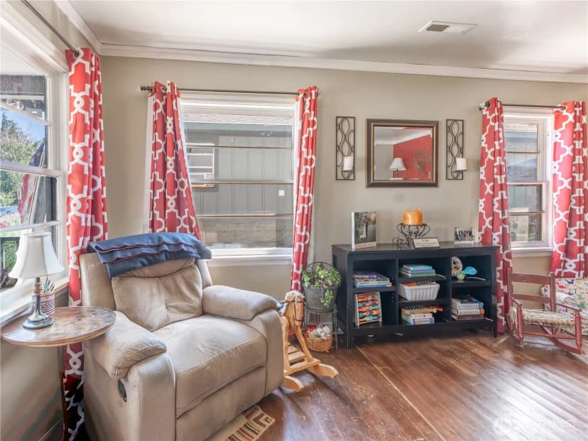 Property photo for 1018 Vassar Avenue, Wenatchee photo 11