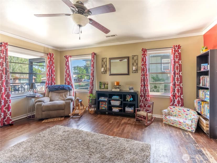 Property photo for 1018 Vassar Avenue, Wenatchee photo 14