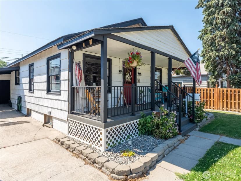 Property photo for 1018 Vassar Avenue, Wenatchee photo 8