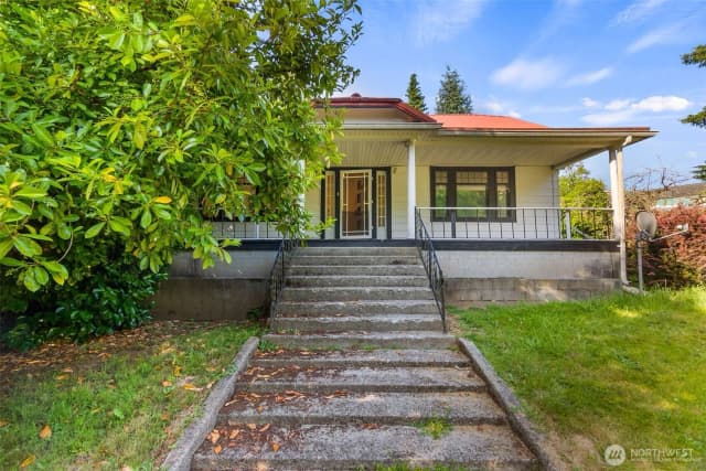 Property photo for 212 Se Cowlitz Road, Winlock