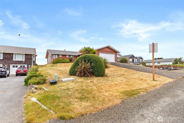 Property photo for 32601 G Street, Ocean Park photo 3