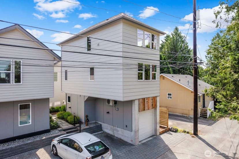 Property photo for 5949 41st Avenue Sw #5, Seattle photo 28