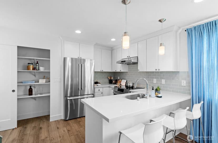 Property photo for 5949 41st Avenue Sw #5, Seattle photo 16
