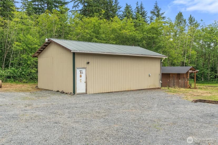 Property photo for 1332 Centralia Alpha Road, Chehalis photo 2