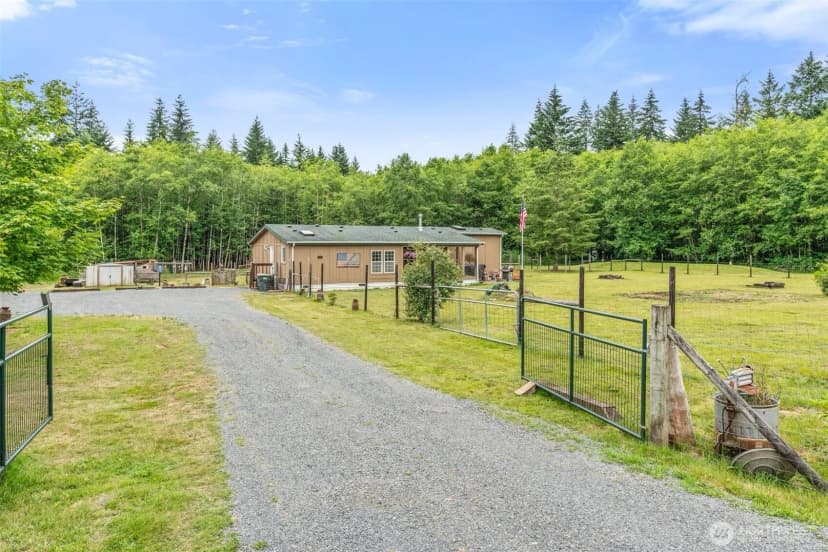 Property photo for 1332 Centralia Alpha Road, Chehalis photo 6