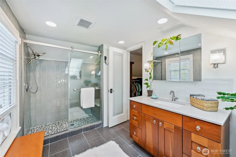Property photo for 912 N 88th Street, Seattle photo 19