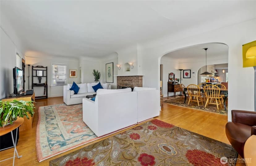 Property photo for 912 N 88th Street, Seattle photo 5
