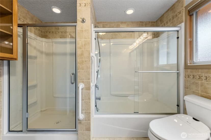 Property photo for 7605 Onyx Drive Sw, Lakewood photo 18