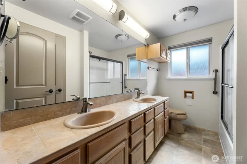 Property photo for 7605 Onyx Drive Sw, Lakewood photo 24