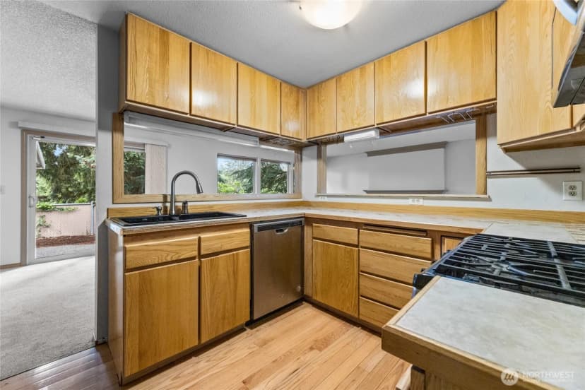 Property photo for 7605 Onyx Drive Sw, Lakewood photo 9