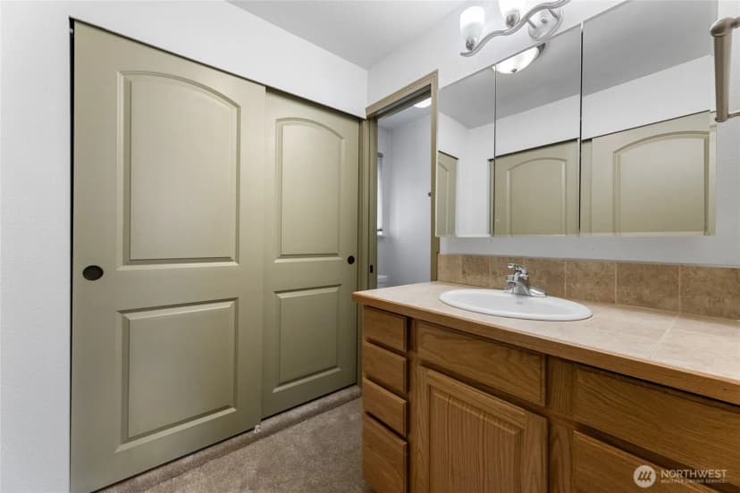 Property photo for 7605 Onyx Drive Sw, Lakewood photo 21