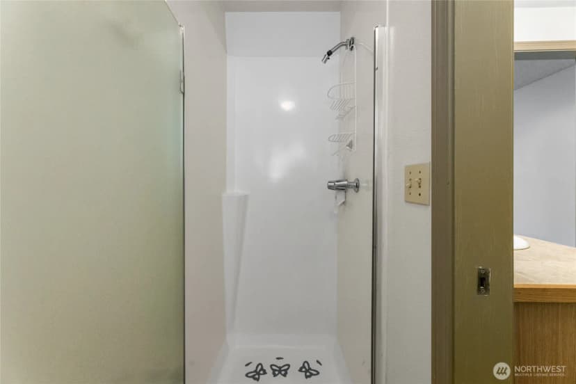 Property photo for 7605 Onyx Drive Sw, Lakewood photo 22