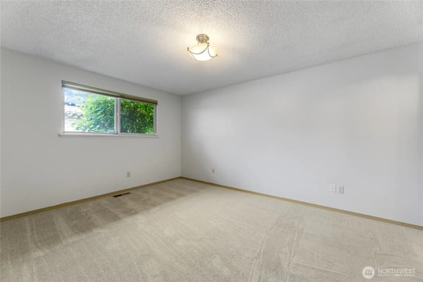 Property photo for 7605 Onyx Drive Sw, Lakewood photo 19