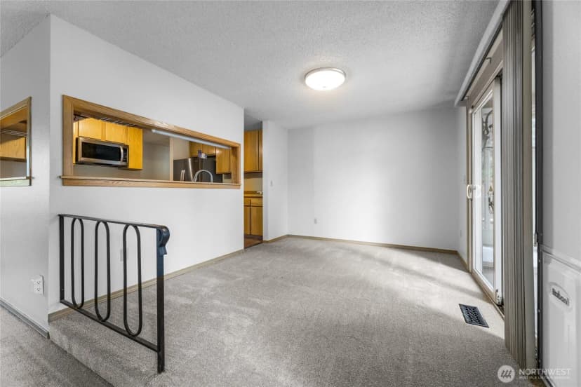 Property photo for 7605 Onyx Drive Sw, Lakewood photo 13