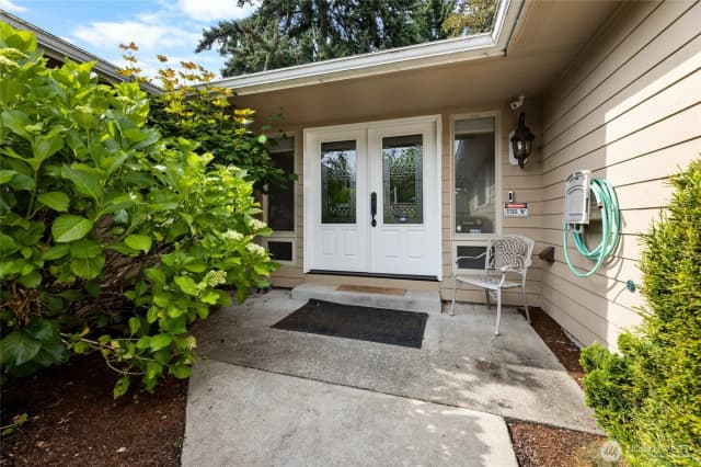 Property photo for 7605 Onyx Drive Sw, Lakewood photo 4