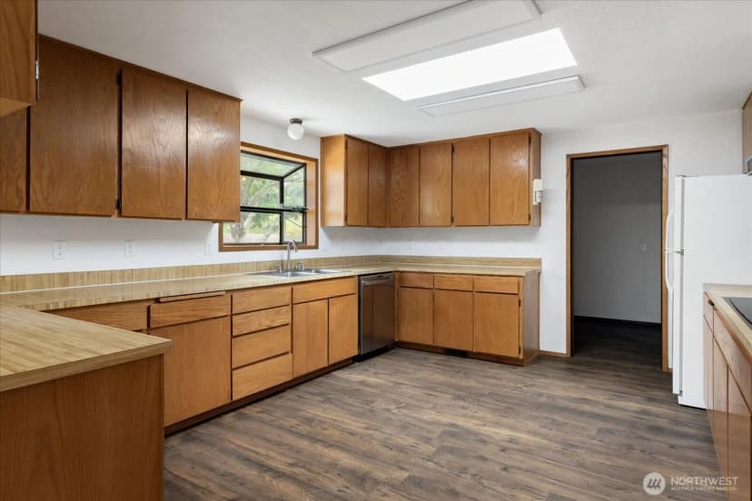 Property photo for 1078 Nw Kitsap Terrace, Oak Harbor photo 4