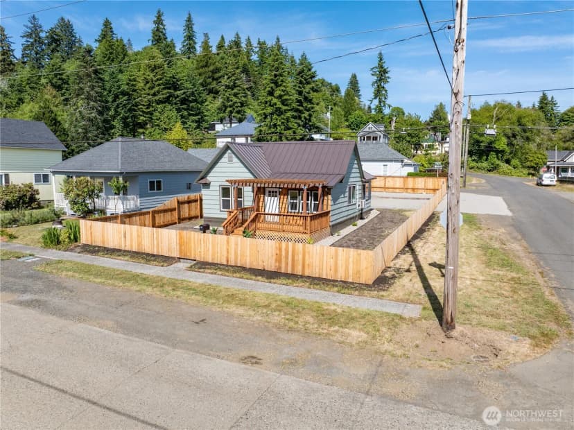 Property photo for 1203 Larch Street, Raymond photo 6