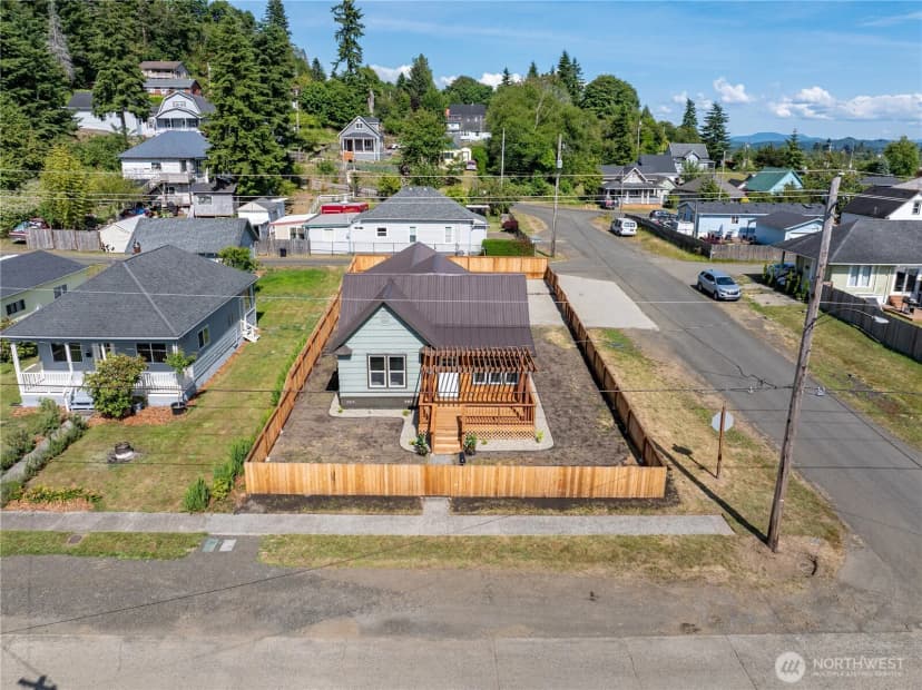 Property photo for 1203 Larch Street, Raymond photo 29