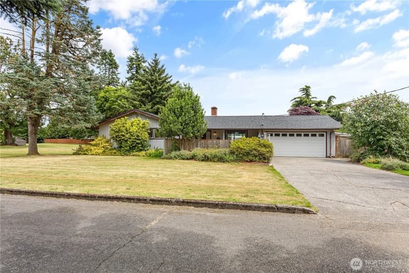 Property photo for 8374 W Meadow Lane, Lynden