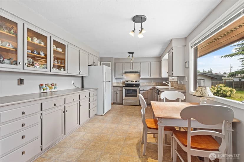 Property photo for 8374 W Meadow Lane, Lynden photo 13