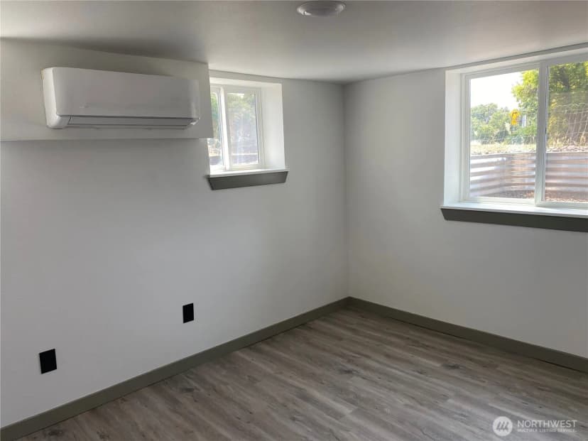 Property photo for 604 Sw 4th Street, College Place photo 12