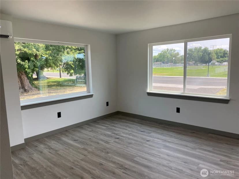 Property photo for 604 Sw 4th Street, College Place photo 10