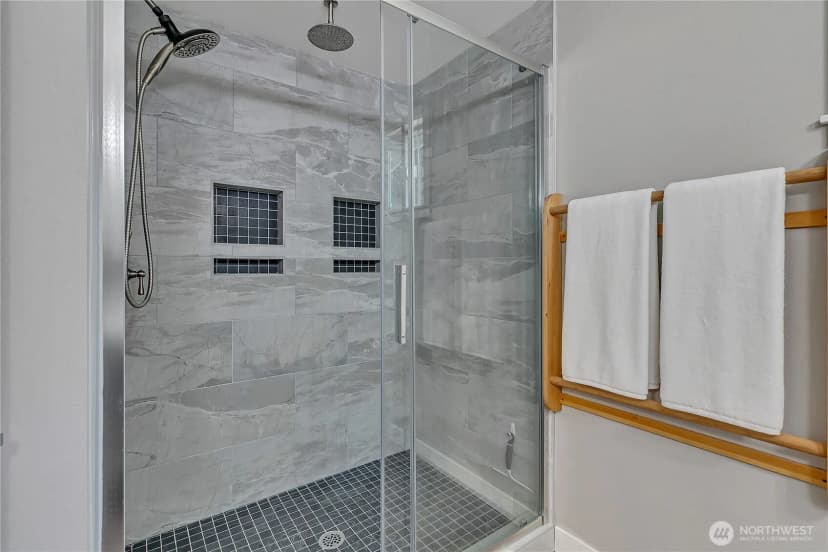 Property photo for 10629 Se 244th Street, Kent photo 5