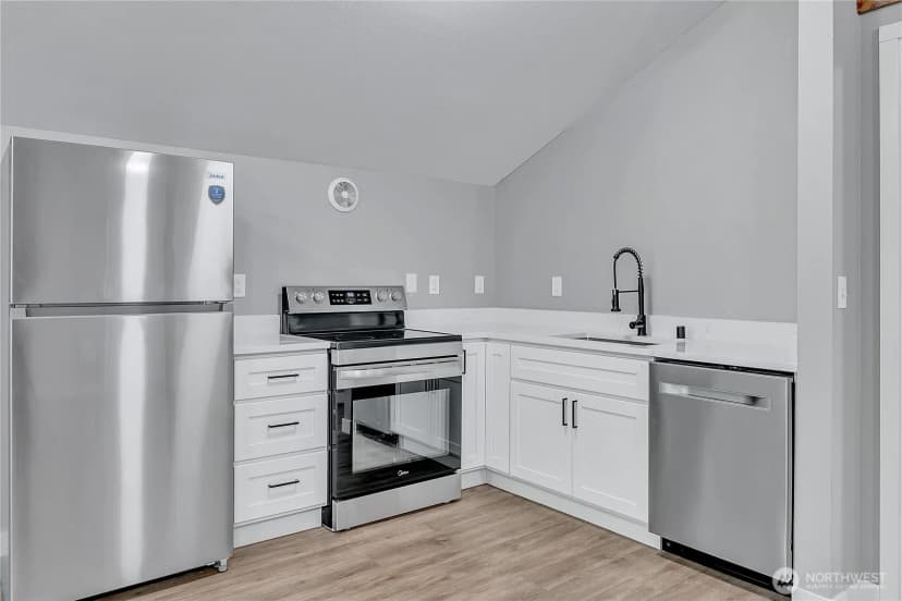 Property photo for 10629 Se 244th Street, Kent photo 18