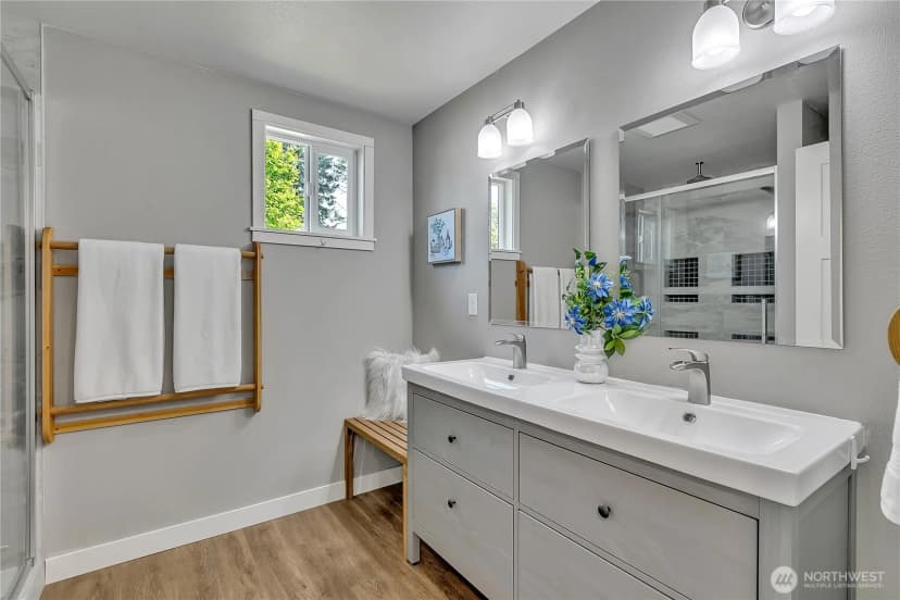 Property photo for 10629 Se 244th Street, Kent photo 8